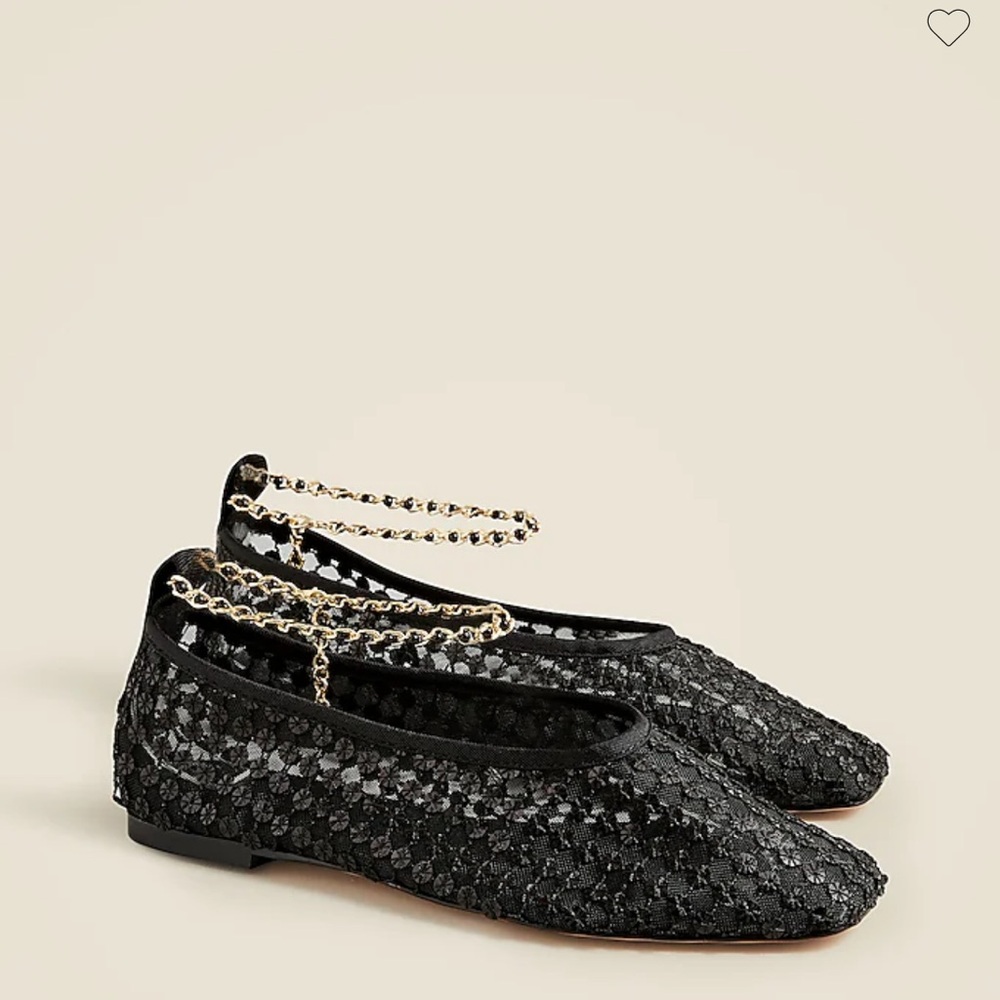 Elegant Black Women's Shoes with Chain Detail